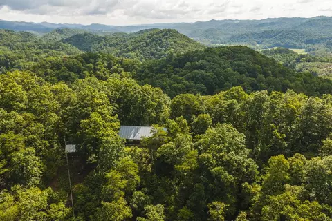 12457 Veterans Memorial Hwy, Fort Blackmore, VA 24250
