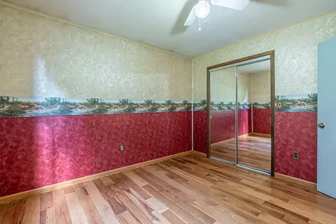 Bedroom - 28271 Robindale Rd, Meadowview, VA 24361 photo 4 of 11