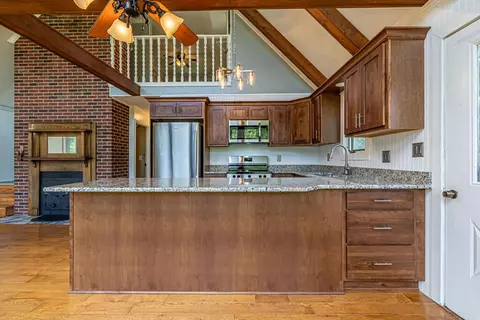 Kitchen - 28271 Robindale Rd, Meadowview, VA 24361 photo 3 of 7