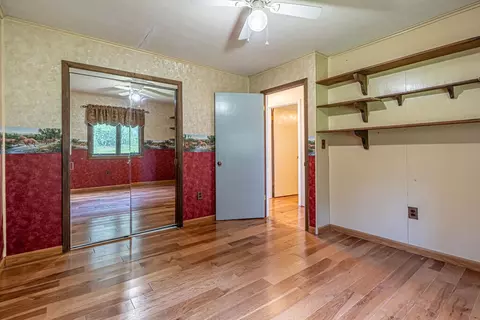 Bedroom - 28271 Robindale Rd, Meadowview, VA 24361 photo 3 of 11