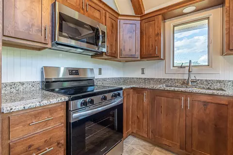 Kitchen - 28271 Robindale Rd, Meadowview, VA 24361 photo 6 of 7