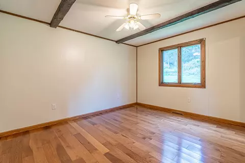 Bedroom - 28271 Robindale Rd, Meadowview, VA 24361 photo 5 of 11