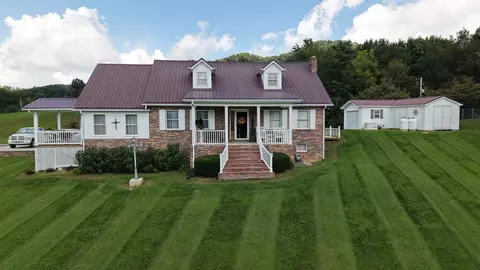 26 Woodbriar St, Lebanon, VA 24266