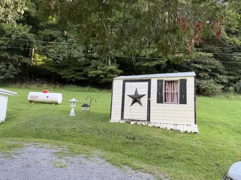 Exterior - 2774 Wardell, Pounding Mill, VA 24637 photo 3 of 8