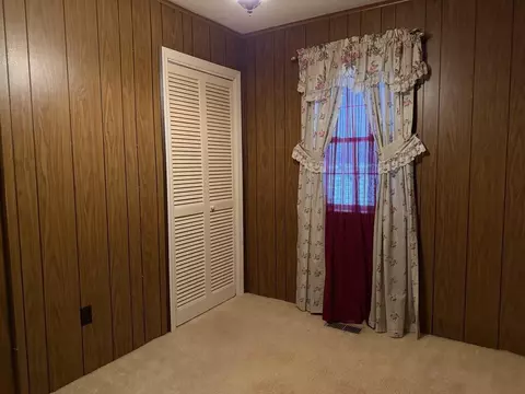Bedroom - 2774 Wardell, Pounding Mill, VA 24637 photo 2 of 3
