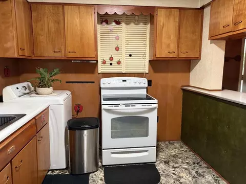 Kitchen - 2774 Wardell, Pounding Mill, VA 24637 photo 2 of 2