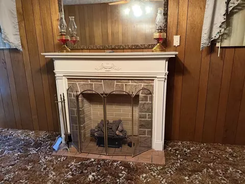 Living - 2774 Wardell, Pounding Mill, VA 24637 photo 3 of 3