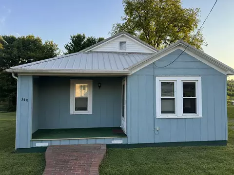 349 Valleyview St, North Tazewell, VA 24630