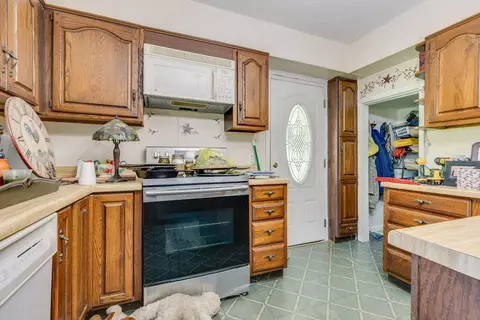 Kitchen - 3808 Combs Ridge Rd, Honaker, VA 24260 photo 3 of 3