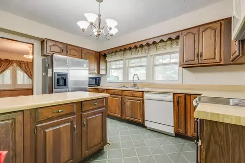Kitchen - 3808 Combs Ridge Rd, Honaker, VA 24260 photo 1 of 3