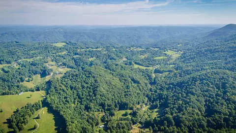 View/Area - 3808 Combs Ridge Rd, Honaker, VA 24260 photo 11 of 16