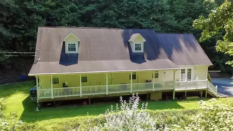 312 Wade Hollow Rd, Raven, VA 24639