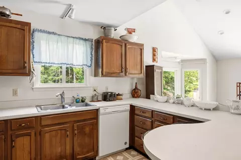 Kitchen - 4681 Fishers View Rd, Pilot, VA 24138 photo 3 of 5