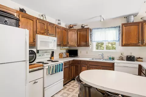 Kitchen - 4681 Fishers View Rd, Pilot, VA 24138 photo 2 of 5
