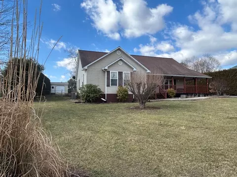 Exterior - 135 Pleasant Pine Dr, Max Meadows, VA 24360 photo 15 of 35