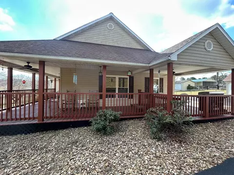 Exterior - 135 Pleasant Pine Dr, Max Meadows, VA 24360 photo 11 of 35