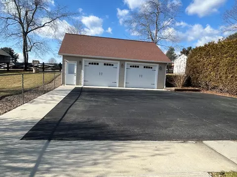 Exterior - 135 Pleasant Pine Dr, Max Meadows, VA 24360 photo 8 of 35