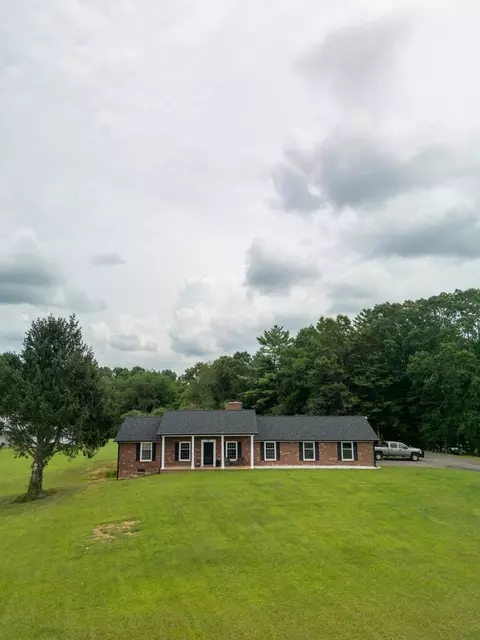834 Glade Creek Rd, Woodlawn, VA 24381