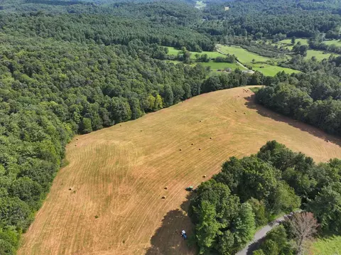 000 NW Shady Grove Rd, Willis, VA 24380 photo 3