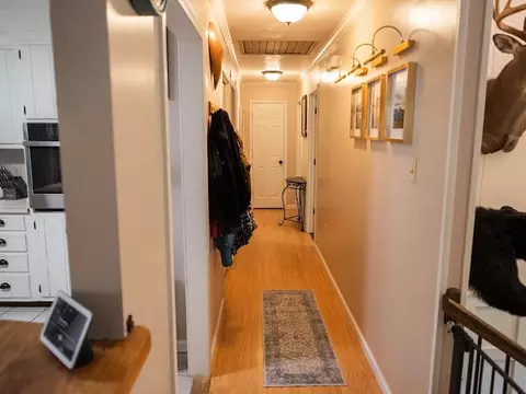 Entry Way - 25597 Cornelius Dr, Abingdon, VA 24211 photo 7 of 9