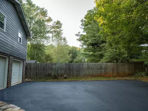 Exterior - 25597 Cornelius Dr, Abingdon, VA 24211 photo 7 of 19