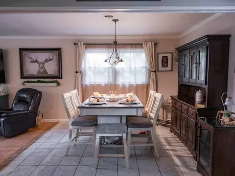 Dining - 25597 Cornelius Dr, Abingdon, VA 24211 photo 1 of 4