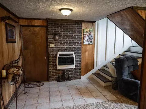 Entry Way - 25597 Cornelius Dr, Abingdon, VA 24211 photo 9 of 9