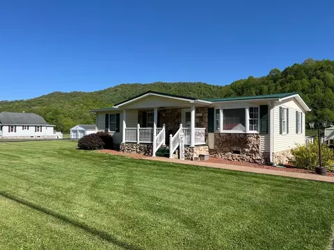 5860 Abbs Vly, Bluefield, VA 24605