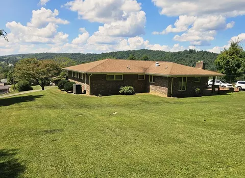 Exterior - 154 Stapleton St, Pounding Mill, VA 24637 photo 6 of 16