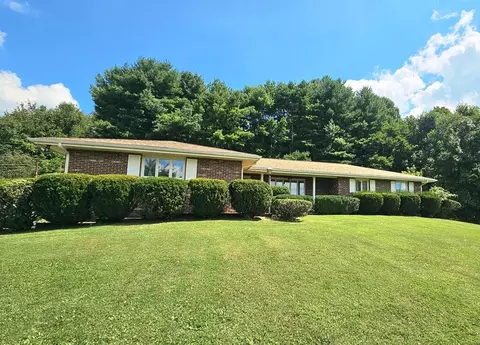 Exterior - 154 Stapleton St, Pounding Mill, VA 24637 photo 4 of 16