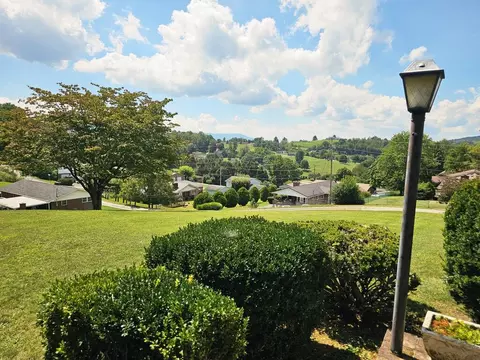 Exterior - 154 Stapleton St, Pounding Mill, VA 24637 photo 13 of 16