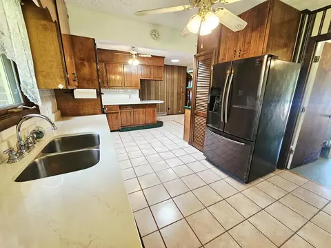 Kitchen - 154 Stapleton St, Pounding Mill, VA 24637 photo 4 of 5
