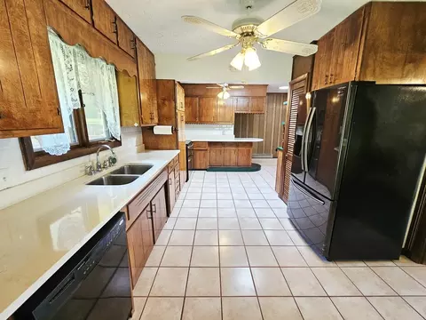 Kitchen - 154 Stapleton St, Pounding Mill, VA 24637 photo 1 of 5