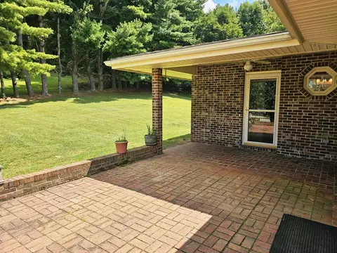 Exterior - 154 Stapleton St, Pounding Mill, VA 24637 photo 15 of 16