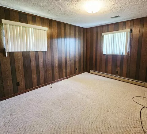 Bedroom - 154 Stapleton St, Pounding Mill, VA 24637 photo 4 of 6