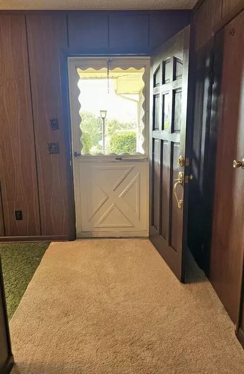 Entry Way - 154 Stapleton St, Pounding Mill, VA 24637 photo 1 of 2