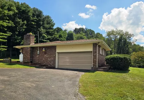 Exterior - 154 Stapleton St, Pounding Mill, VA 24637 photo 16 of 16