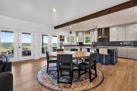 Dining - 23544 Winterham Dr, Abingdon, VA 24211 photo 3 of 4