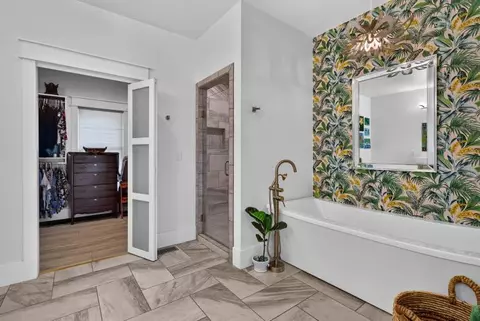 Bath - 23544 Winterham Dr, Abingdon, VA 24211 photo 1 of 5