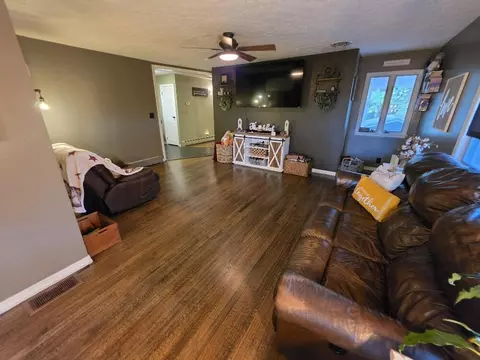 Living - 377 Tower Rd, Galax, VA 24333 photo 3 of 6