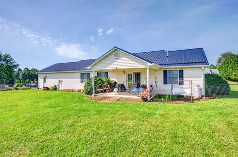 Exterior - 108 White Tail Dr, Max Meadows, VA 24360 photo 6 of 11