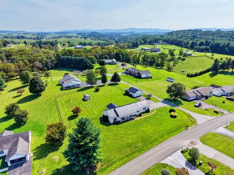 View/Area - 108 White Tail Dr, Max Meadows, VA 24360 photo 5 of 20