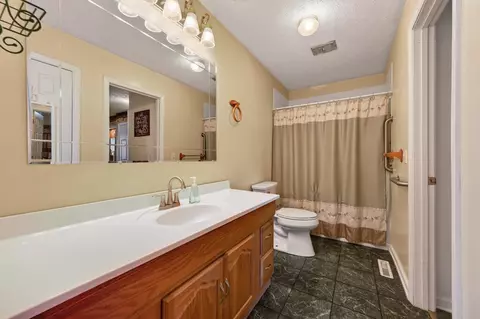 Bath - 108 White Tail Dr, Max Meadows, VA 24360 photo 2 of 3