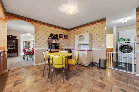 Dining - 108 White Tail Dr, Max Meadows, VA 24360 photo 2 of 2
