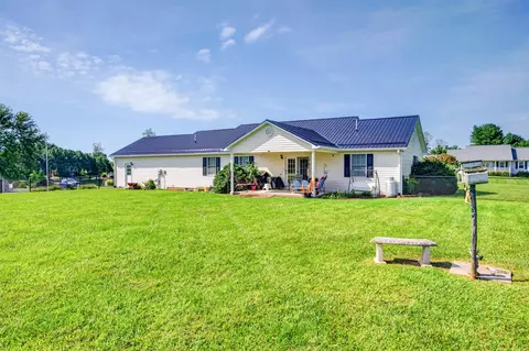 Exterior - 108 White Tail Dr, Max Meadows, VA 24360 photo 5 of 11