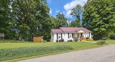 Exterior - 821 Byllesby Rd, Ivanhoe, VA 24350 photo 1 of 3