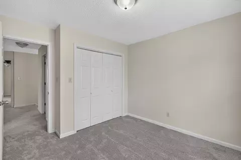 Bedroom - 680 Thompson Dr, Abingdon, VA 24210 photo 7 of 10
