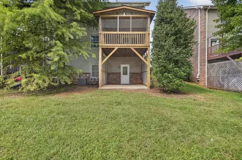 Exterior - 680 Thompson Dr, Abingdon, VA 24210 photo 3 of 8