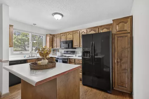 Kitchen - 680 Thompson Dr, Abingdon, VA 24210 photo 2 of 4