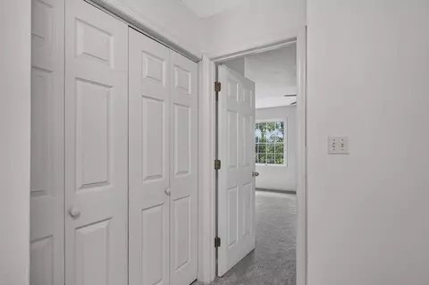 Entry Way - 680 Thompson Dr, Abingdon, VA 24210 photo 2 of 2